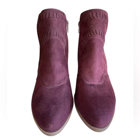 NWOT Madeline Allspice Closed Toe Chunky Heel Bootie, Cabernet, Size 10 - Picture 4 of 9